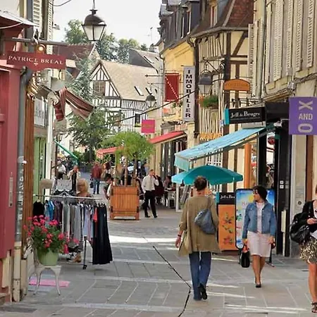 Ferienwohnung Le Petit Paris Compiègne Exterior foto