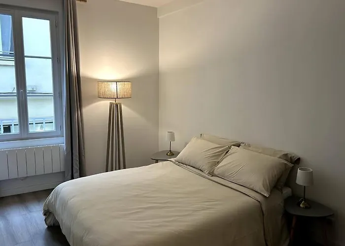 Le Petit Paris Compiegne